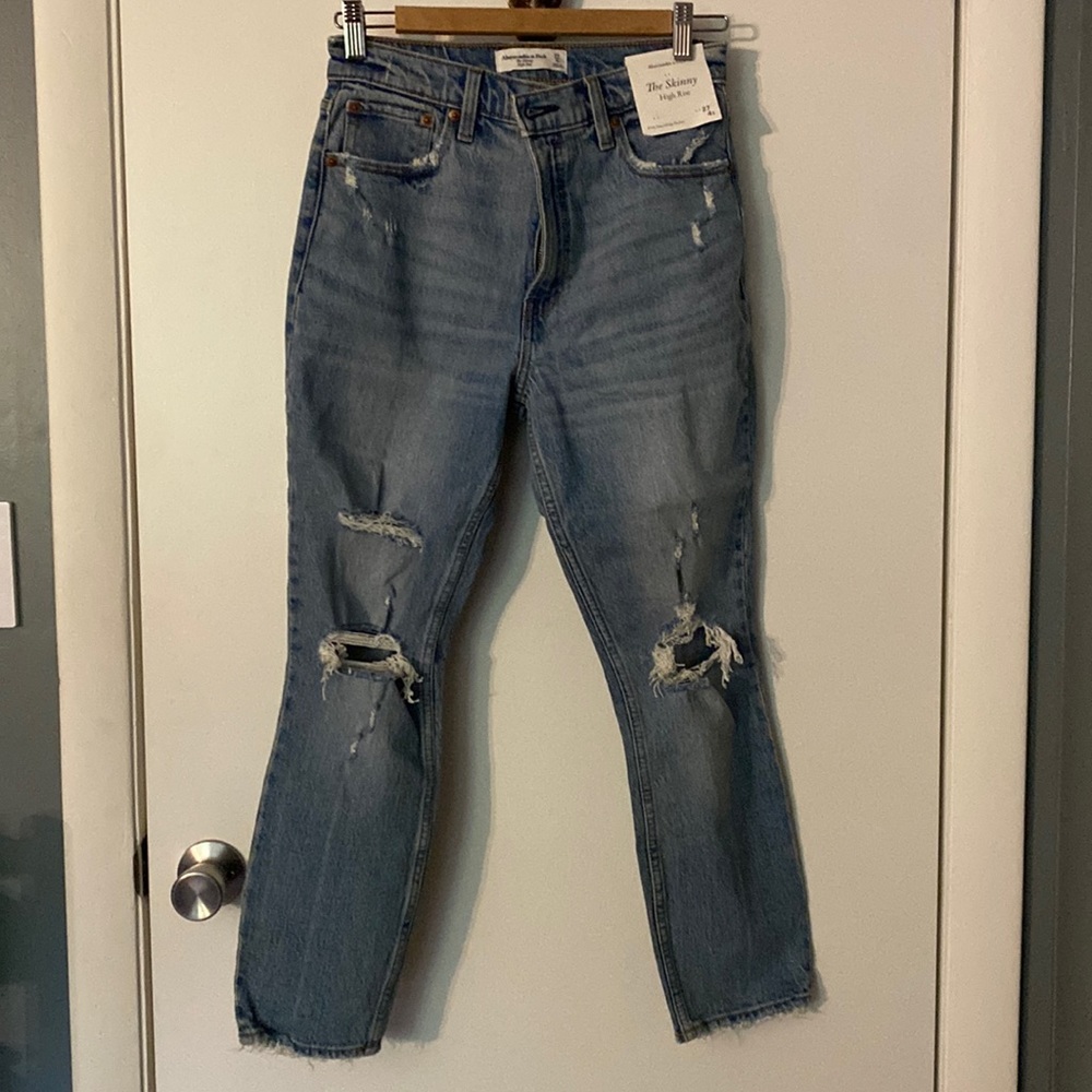 Abercrombie & Fitch The Skinny High Rise Jeans NWT
